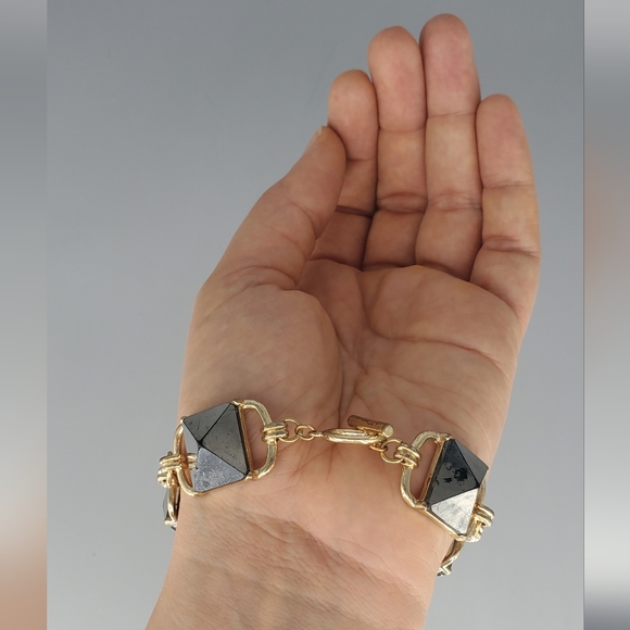 Gray Pyramid Goldtone Bracelet and AB Goldtone Chandelier Earrings Set - Picture 9 of 16